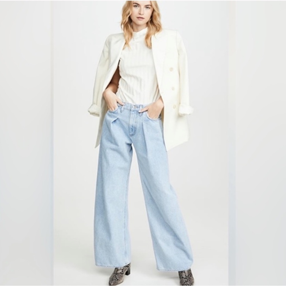 Goldsign “The Wide Leg Jean” Pleated Light Blue Denim Jeans